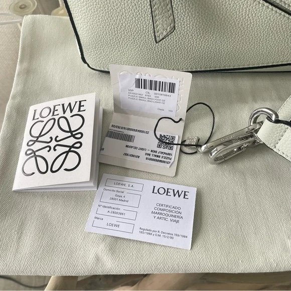 Loewe Small Puzzle Bag in light Celadon - Picture 3 of 14